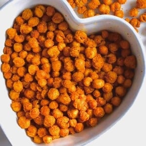 The Best Crispy Roasted Chickpeas